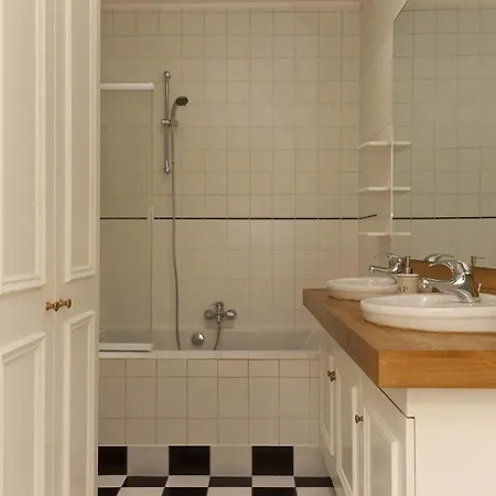 Stayci Serviced Apartments Royal Nassau
