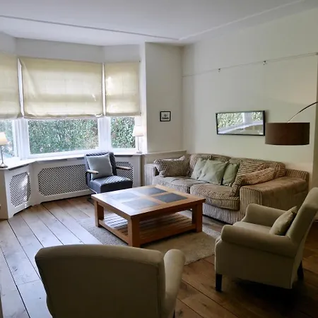 Stayci Serviced Apartments Royal Nassau